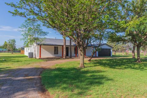 Homes For Sale - 5133 Arden Road<br/> Amarillo, TX 79110