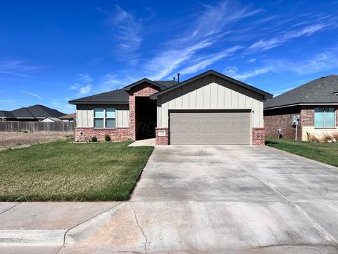 Homes For Sale - 1102 Mesa St<br/> Hereford, TX 79045