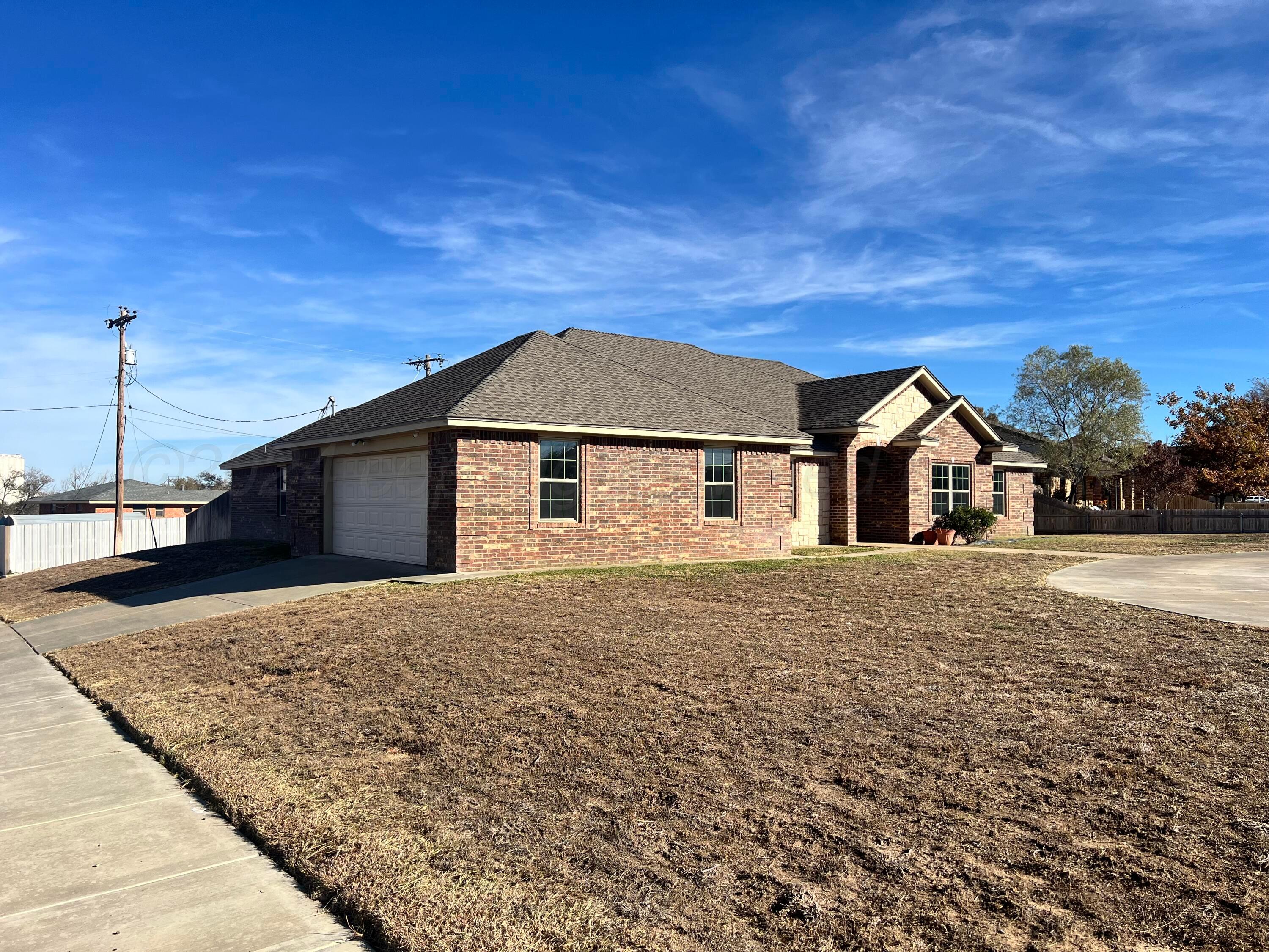 830 Baltimore Drive, Hereford, Texas image 2