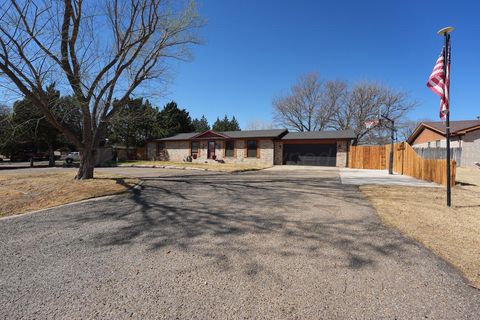 Homes For Sale - 210 Jose Poco St<br/> Fritch, TX 79036