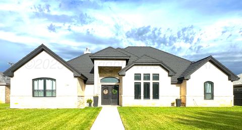 Homes For Sale - 1216 Melinda Lane<br/> Dumas, TX 79029