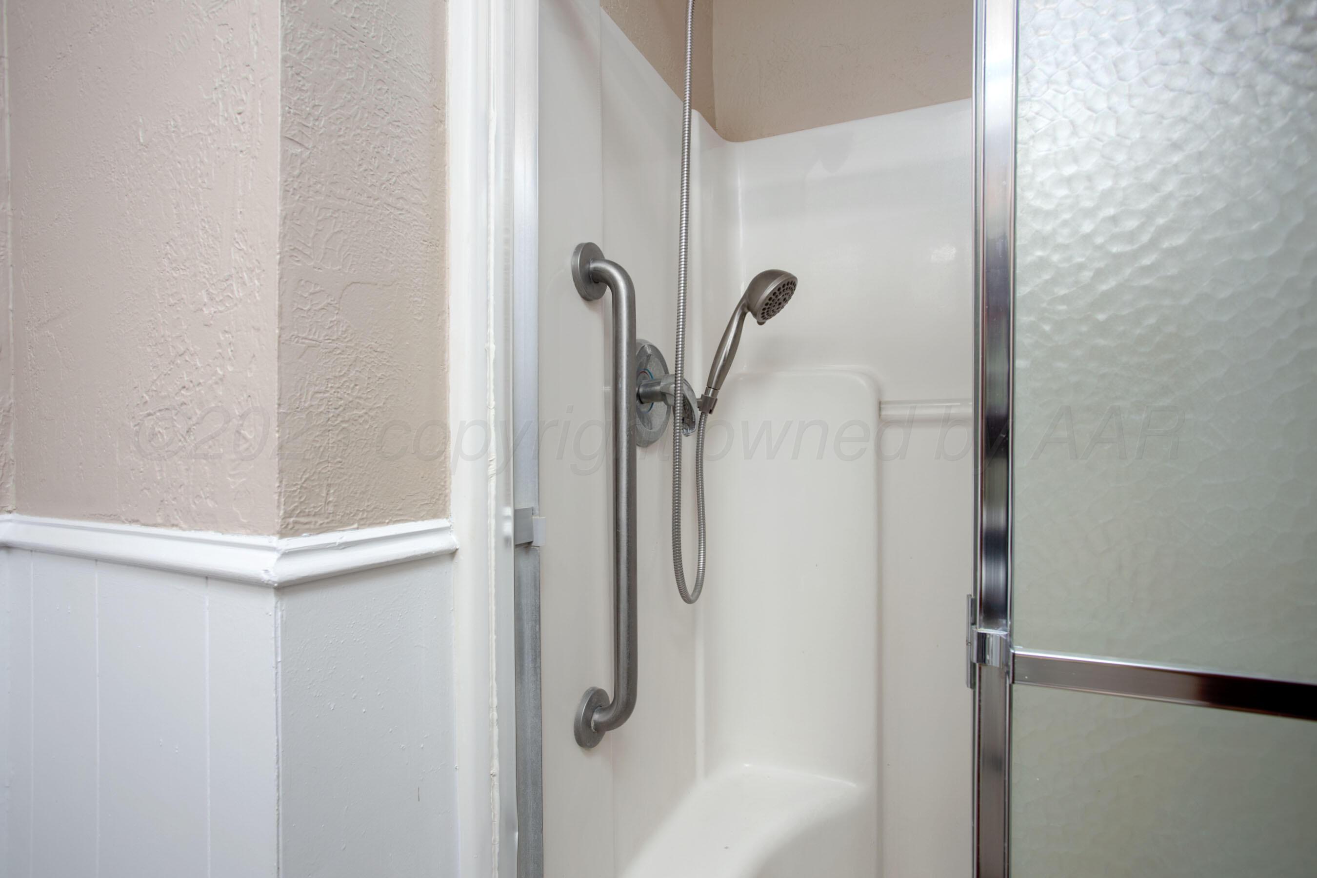 1103 Creekmere Drive, Canyon, Texas image 8