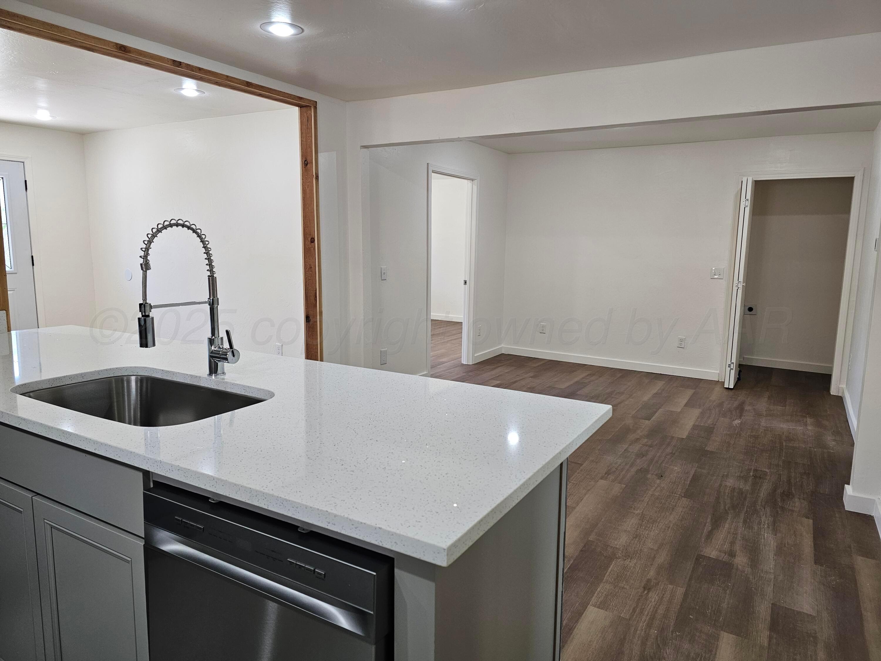 702 S Prospect Street, Amarillo, Alaska image 5