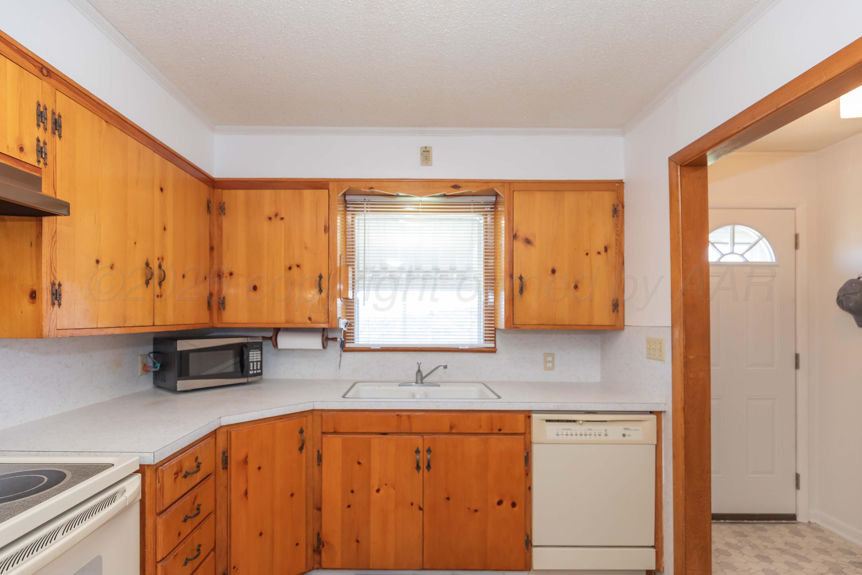 714 Montana Street, Borger, Alaska image 11