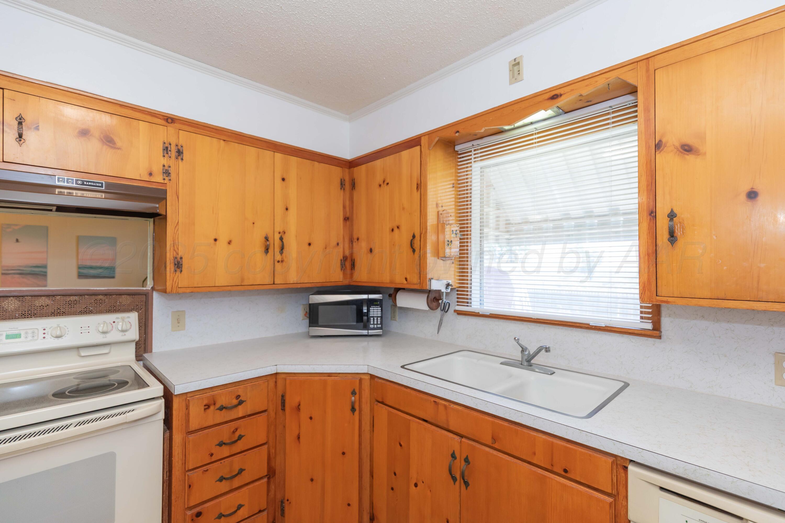 714 Montana Street, Borger, Alaska image 14