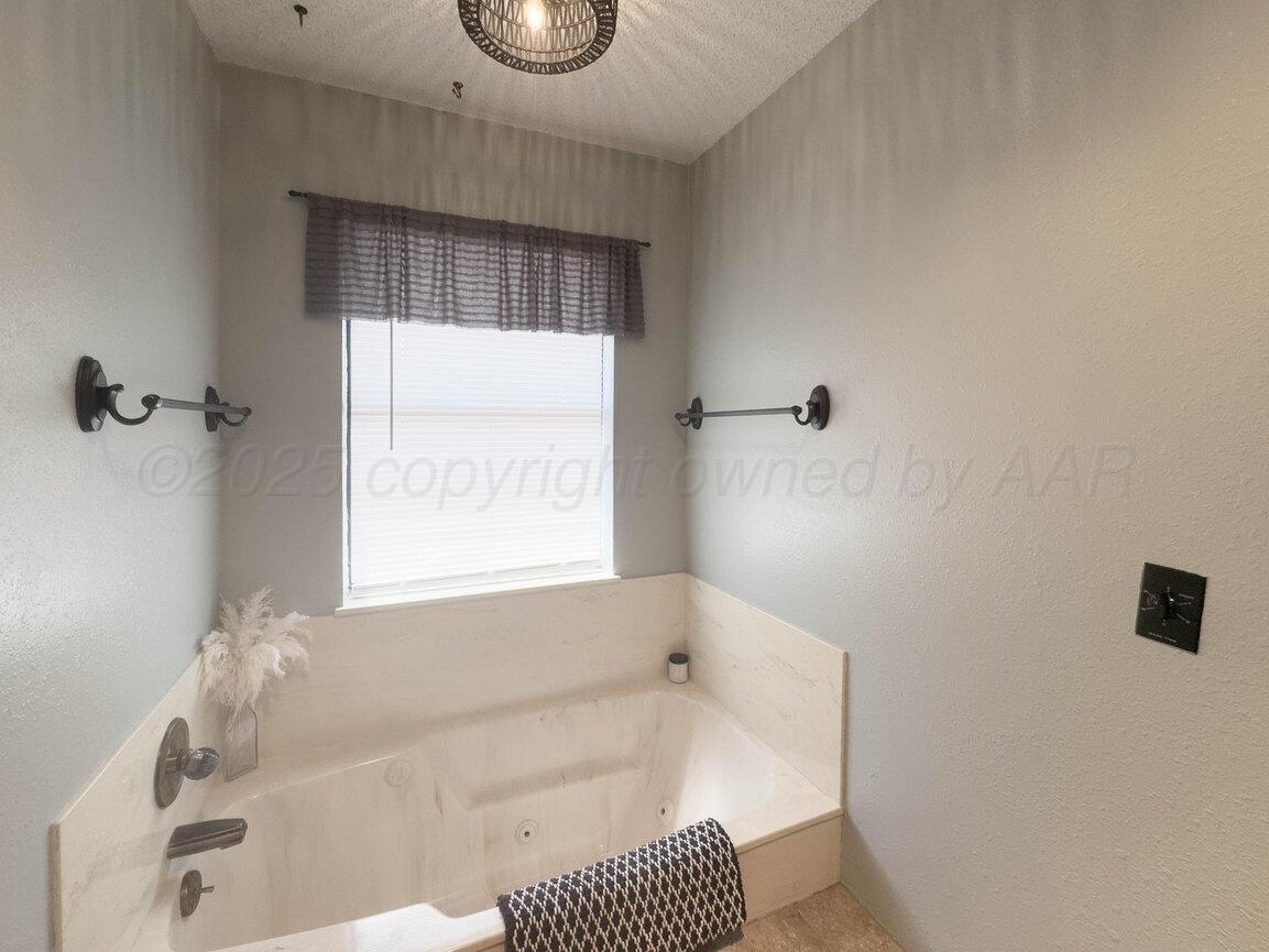 304 Gardner Street, Borger, Texas image 19