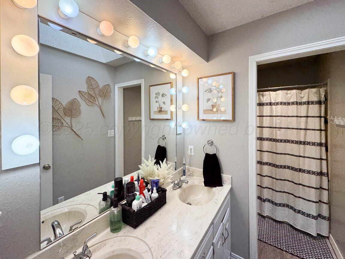 304 Gardner Street, Borger, Texas image 31