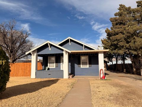 Homes For Sale - 204 Lawton Ave<br/> Hereford, TX 79045