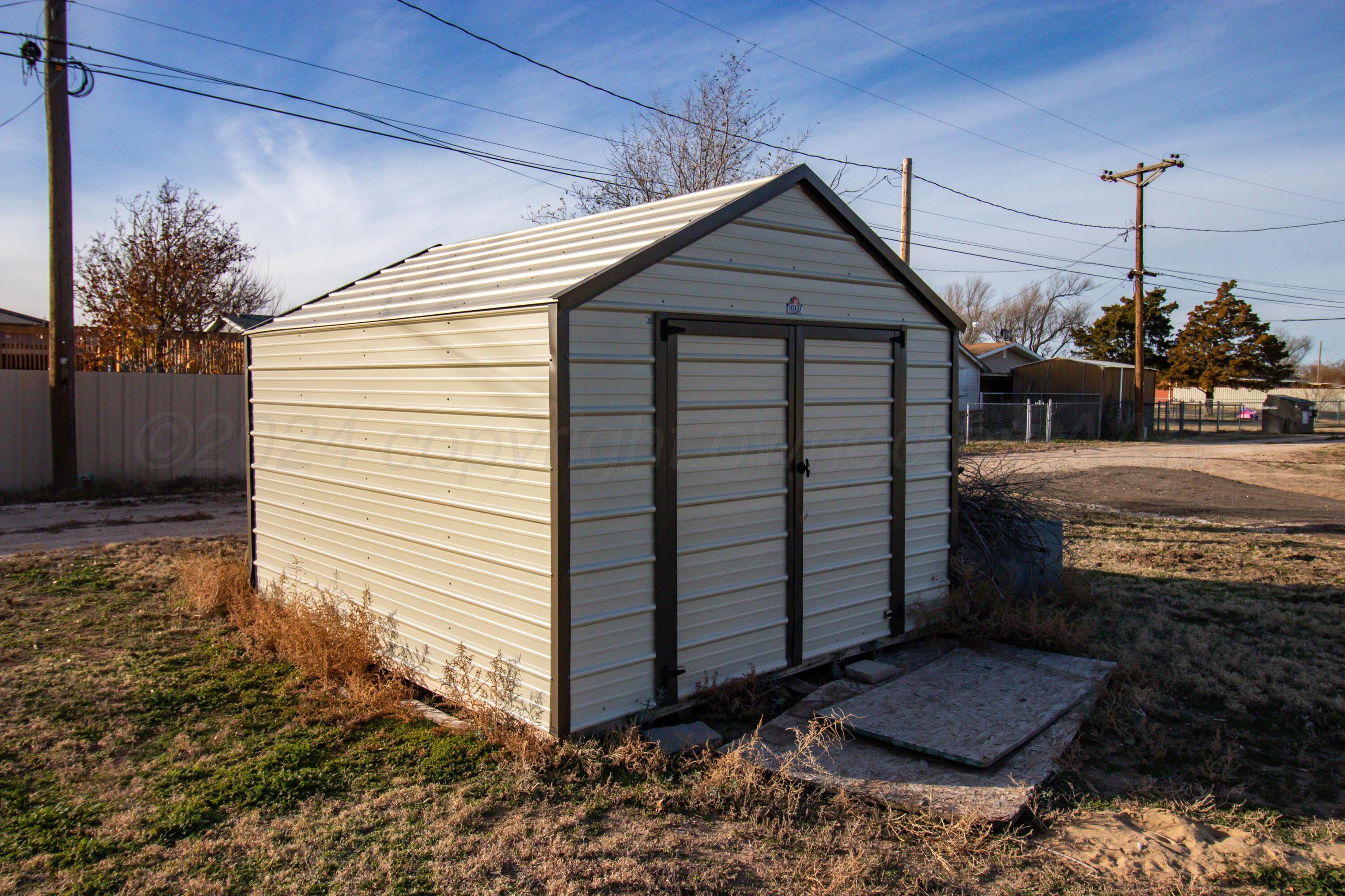 710 Dyer Street, Claude, Texas image 29