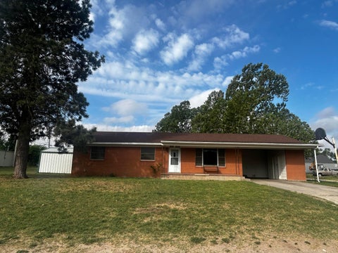 Homes For Sale - 209 N Elm Street<br/> Lipscomb County, Higgins, TX 79046