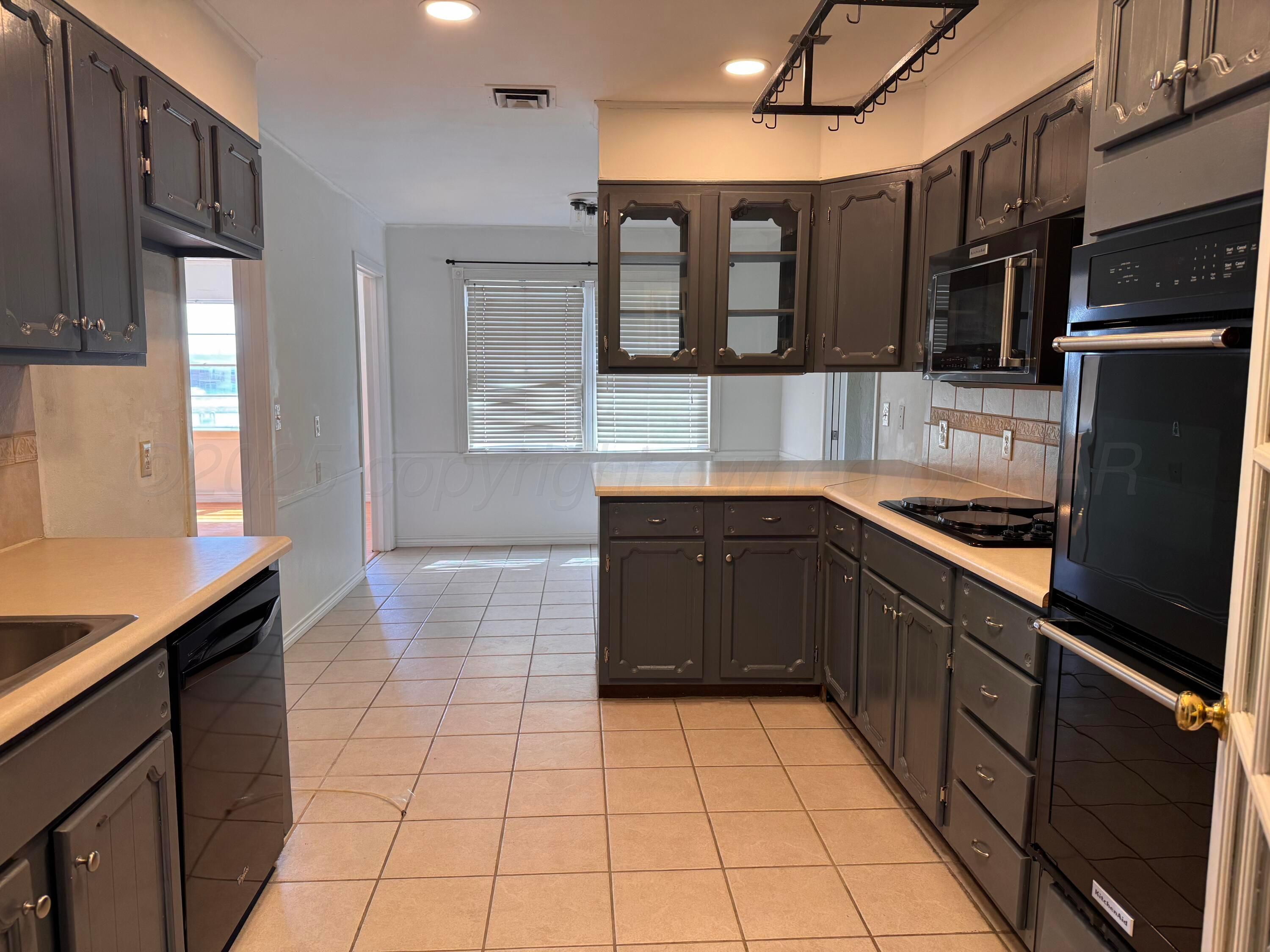 806 W Park Avenue, Hereford, Texas image 8