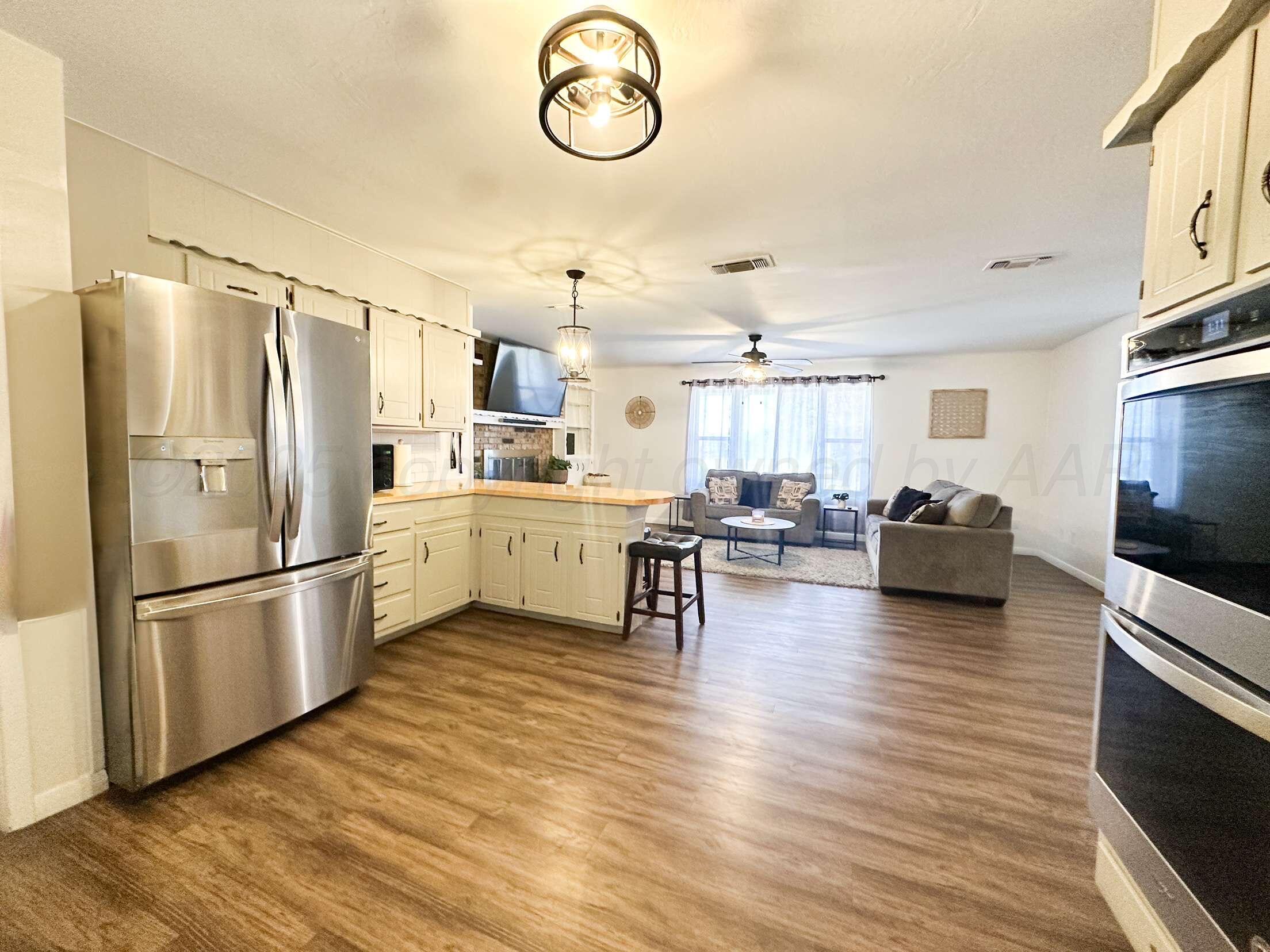 204 Melinda Lane, Dumas, Texas image 10