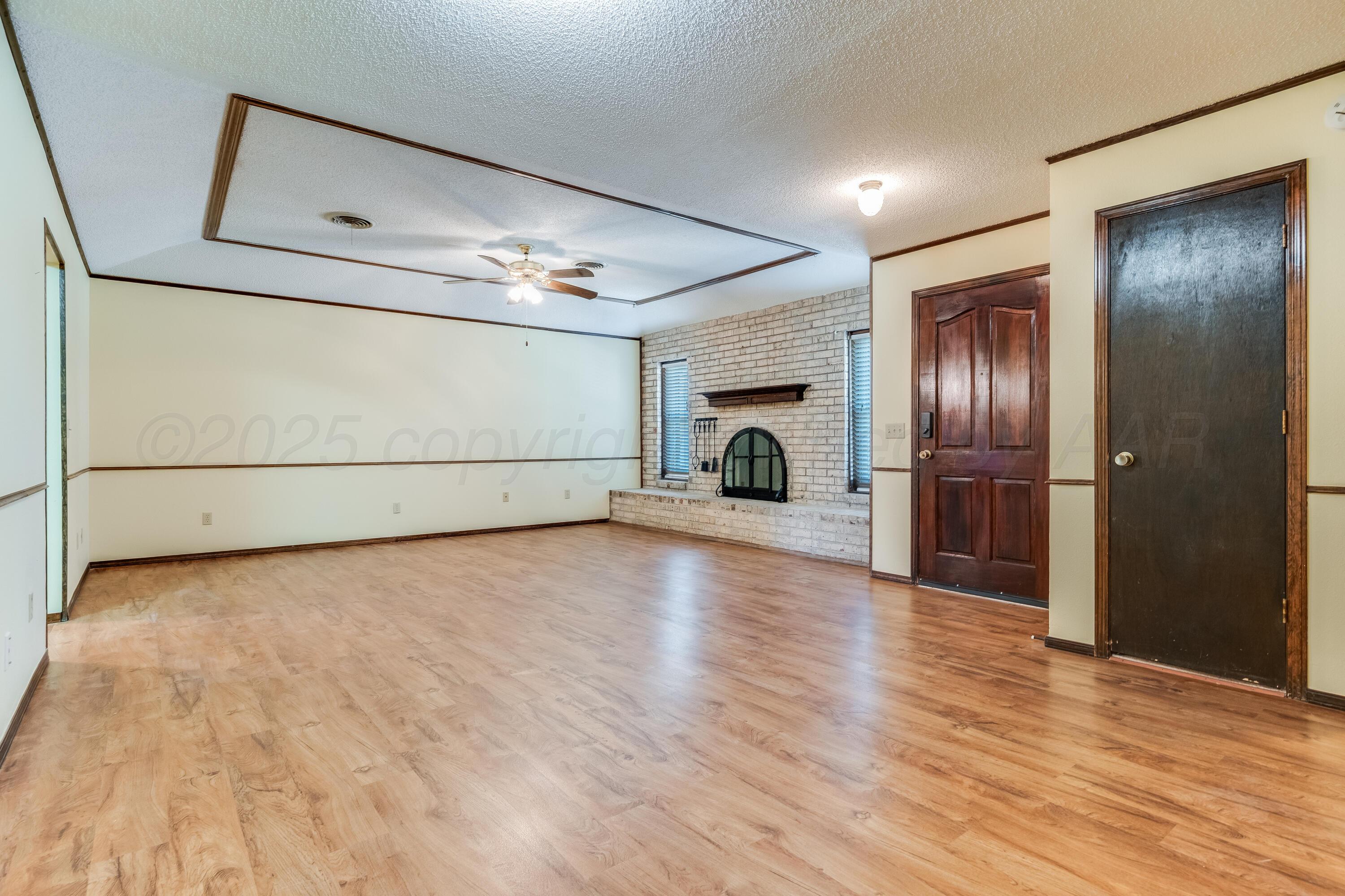 136 Ironwood Street, Hereford, Texas image 3