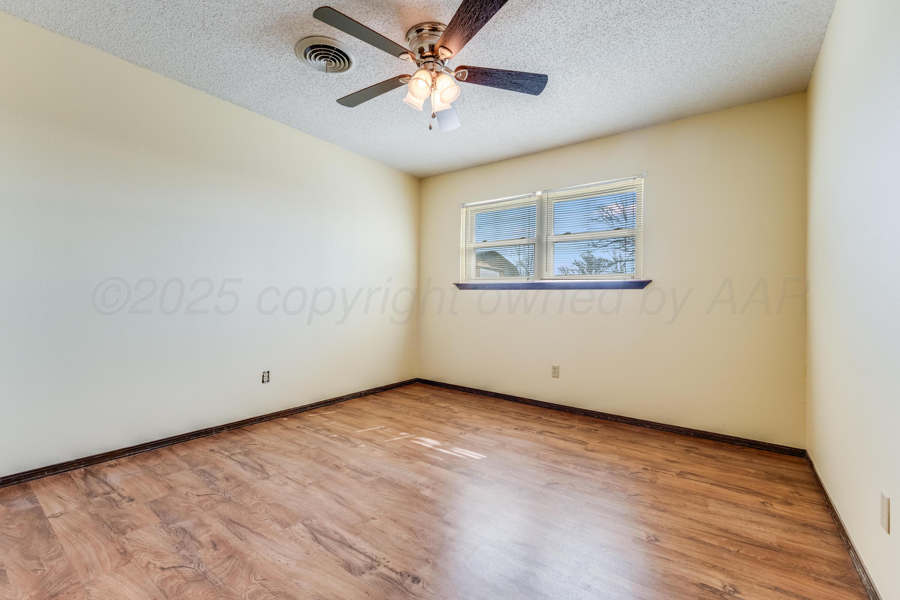 136 Ironwood Street, Hereford, Texas image 16