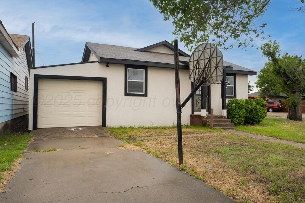 301 Estireno Street, Borger, West Virginia image 2
