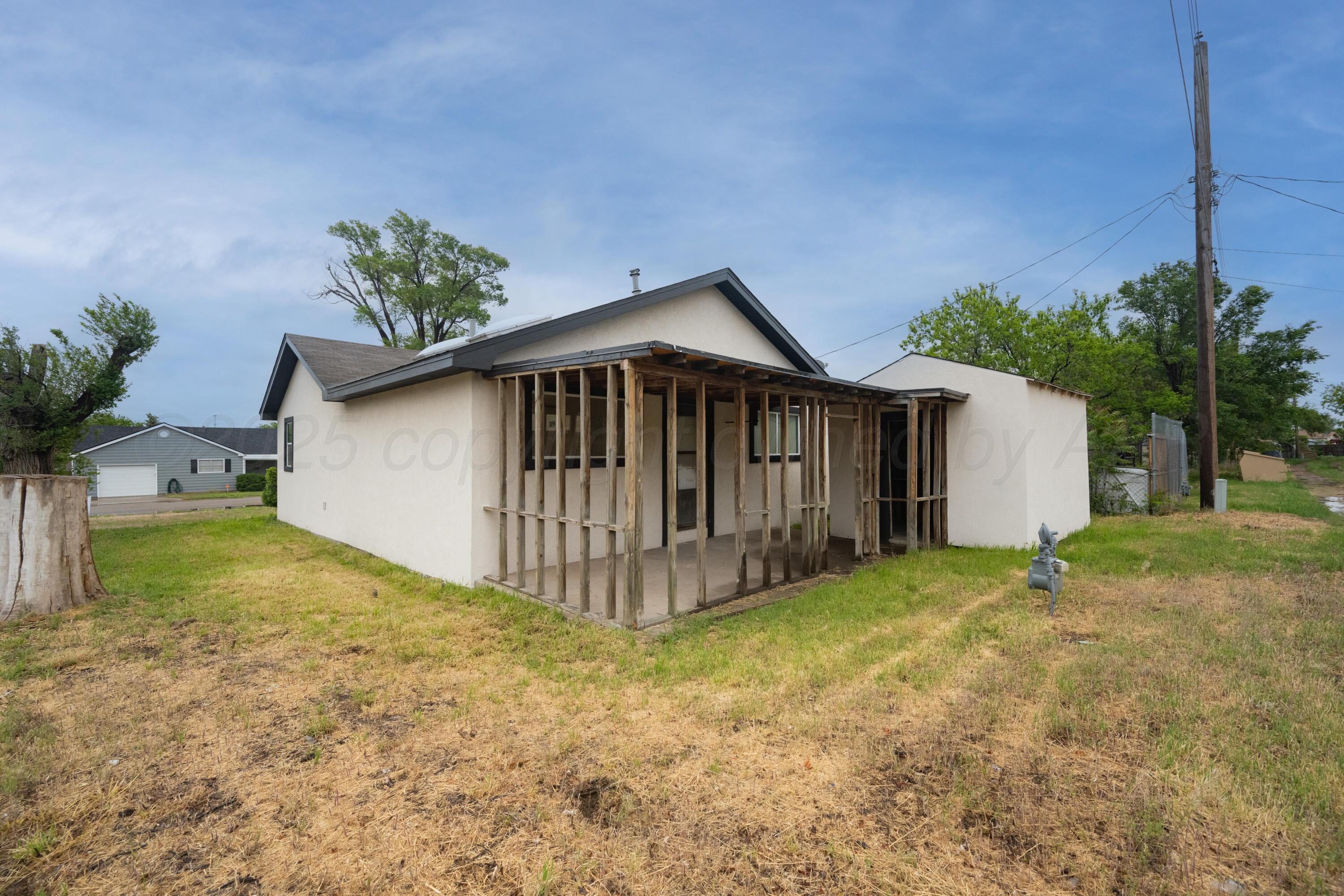 301 Estireno Street, Borger, West Virginia image 21