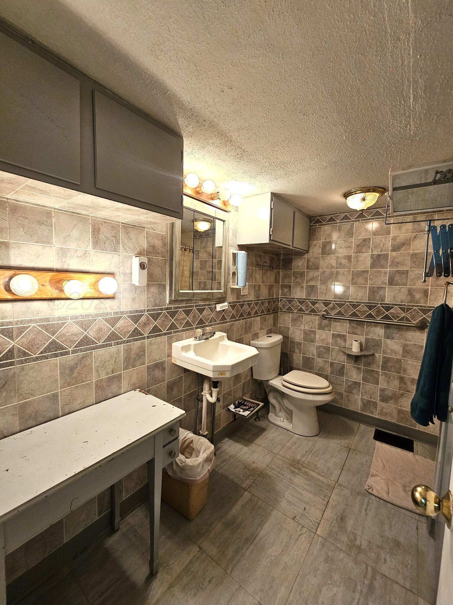 310 S Mobeetie Street, Wheeler, Alaska image 16