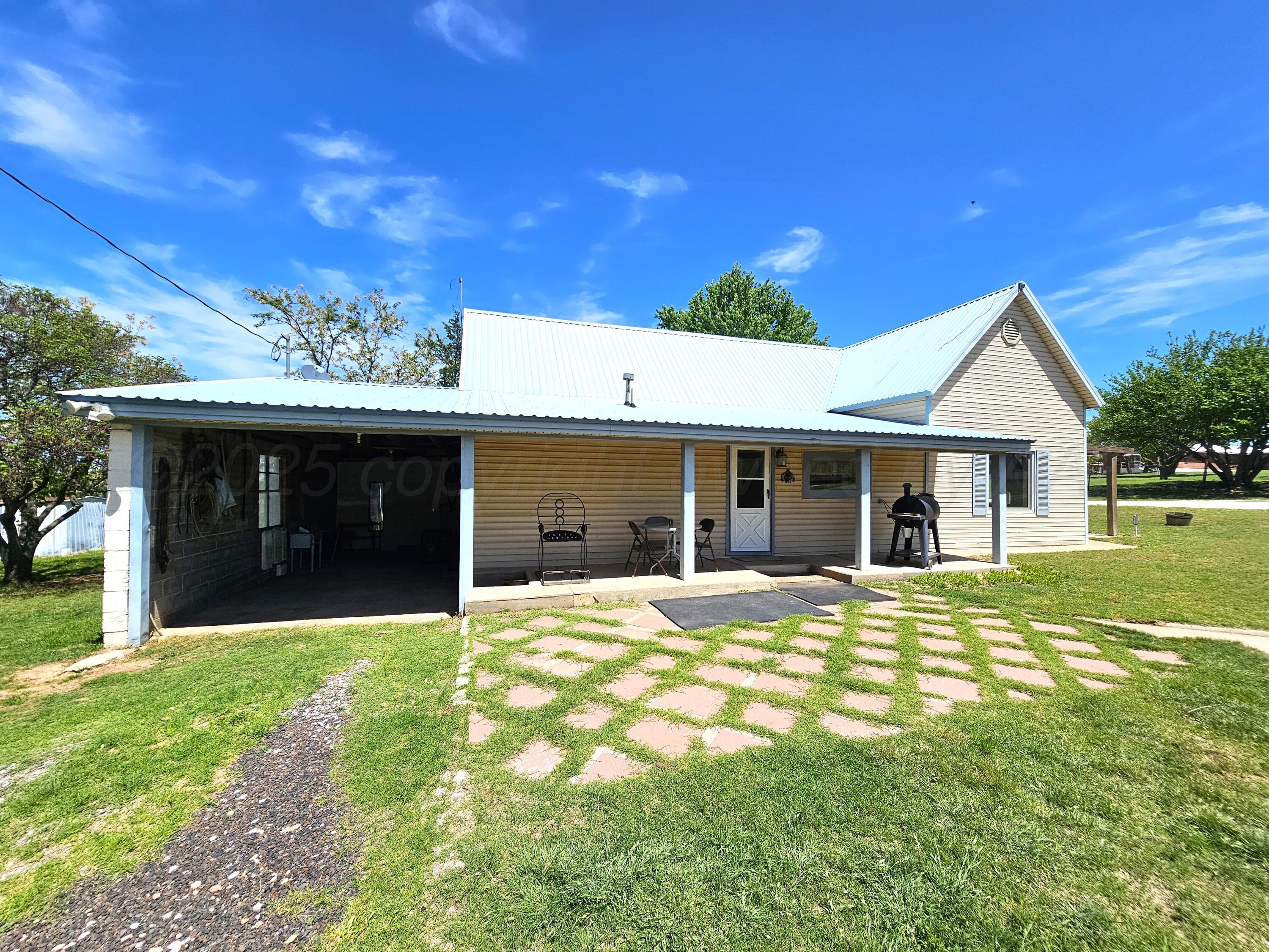 310 S Mobeetie Street, Wheeler, Alaska image 1