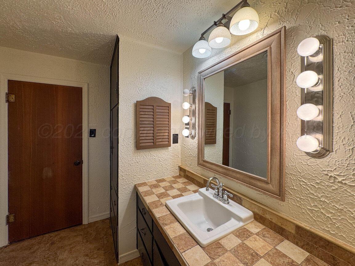6112 Woodward Street, Amarillo, Texas image 24