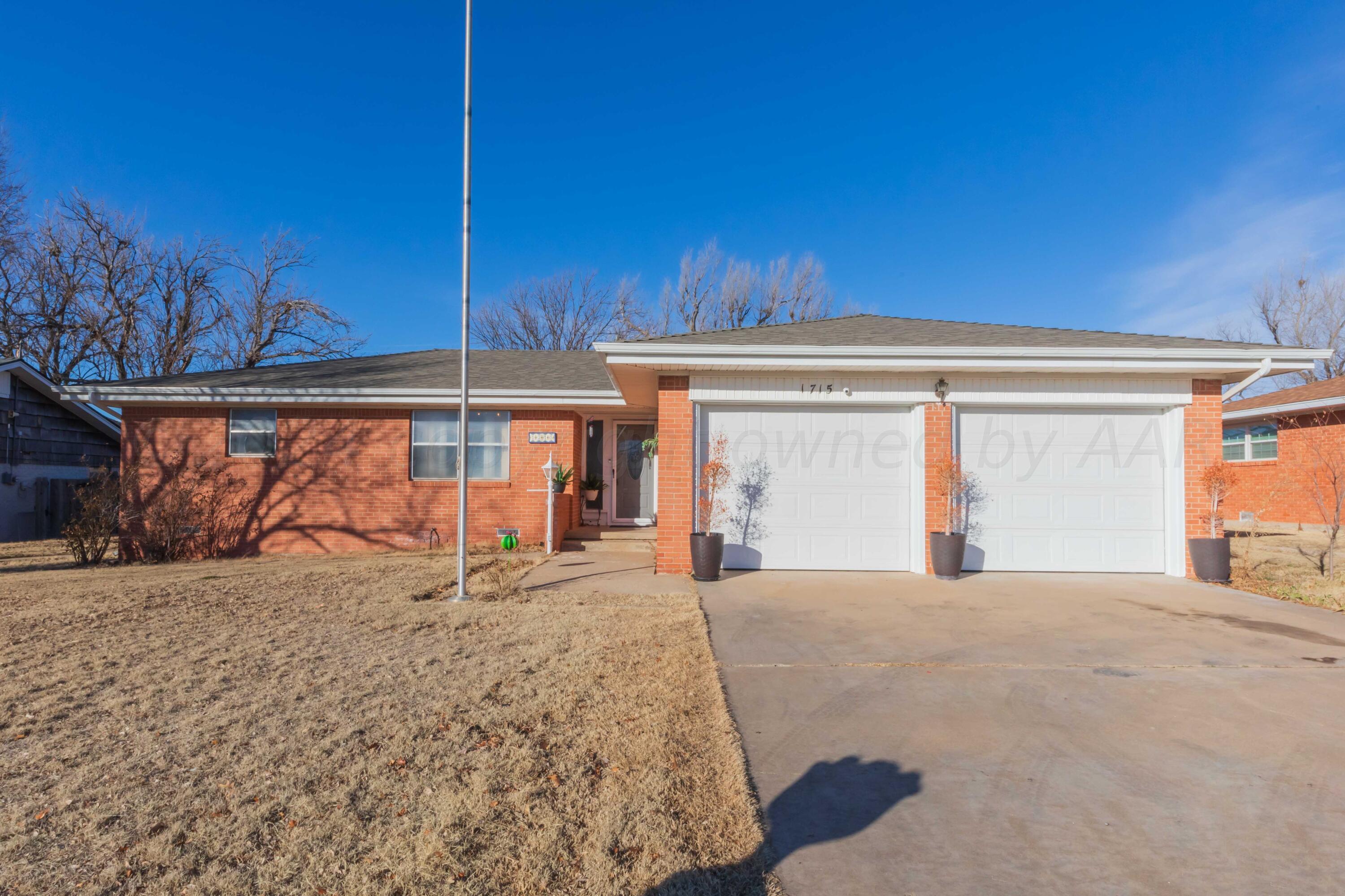 1715 Grape Lane, Pampa, Texas image 2