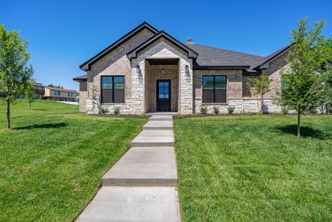 Homes For Sale - 24 Southridge Drive<br/> Canyon, TX 79015