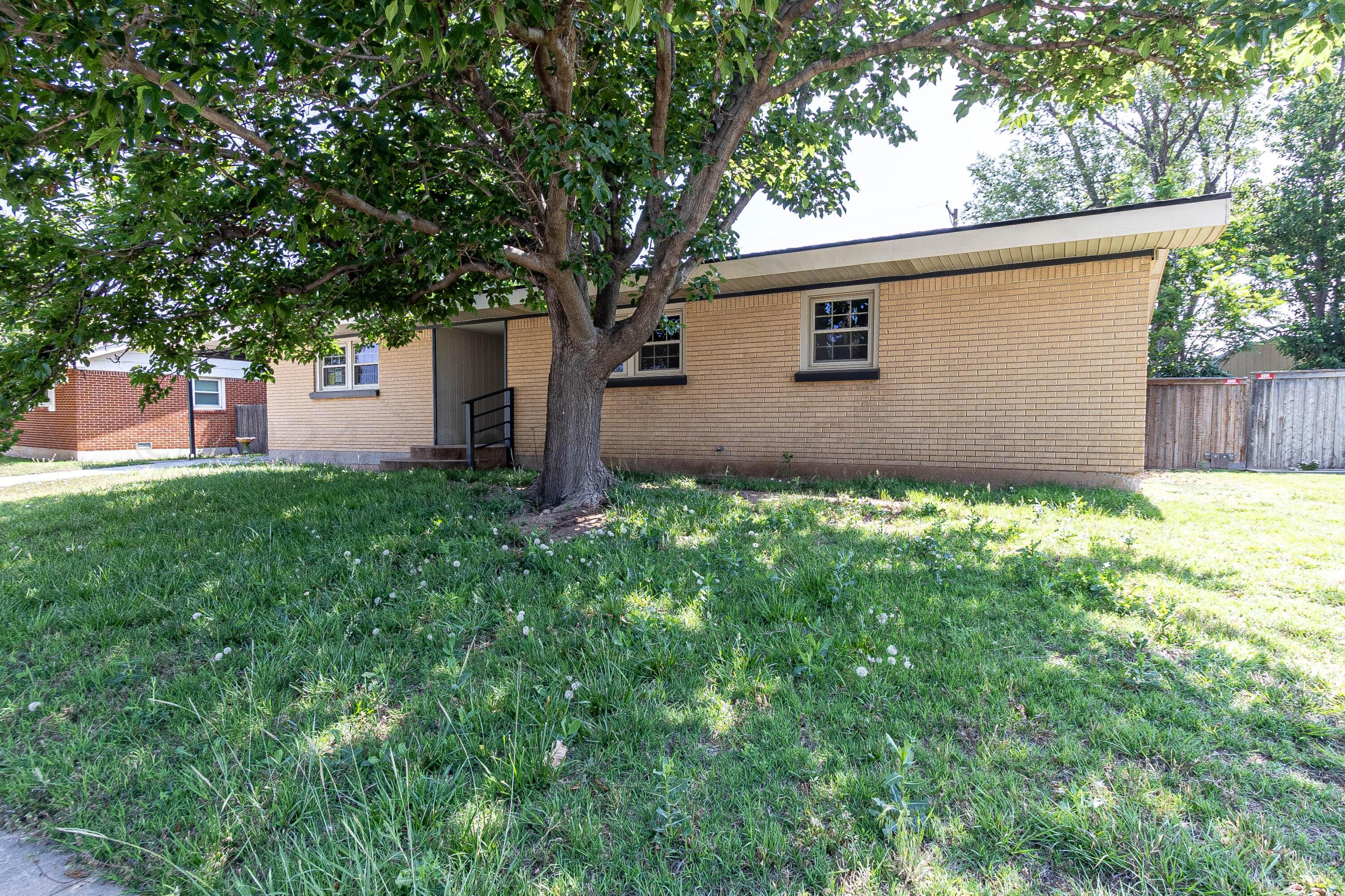 2424 Navajo Road, Pampa, Texas image 1