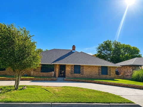 Homes For Sale - 215 Somerset Street<br/> Borger, TX 79007
