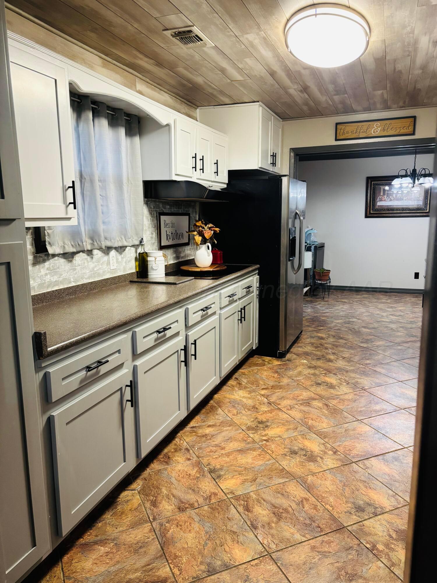 716 S Dressen Street, Spearman, Texas image 8