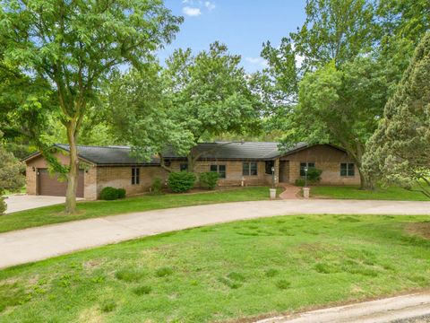 Homes For Sale - 300 W 11th Street<br/> Wheeler, TX 79096