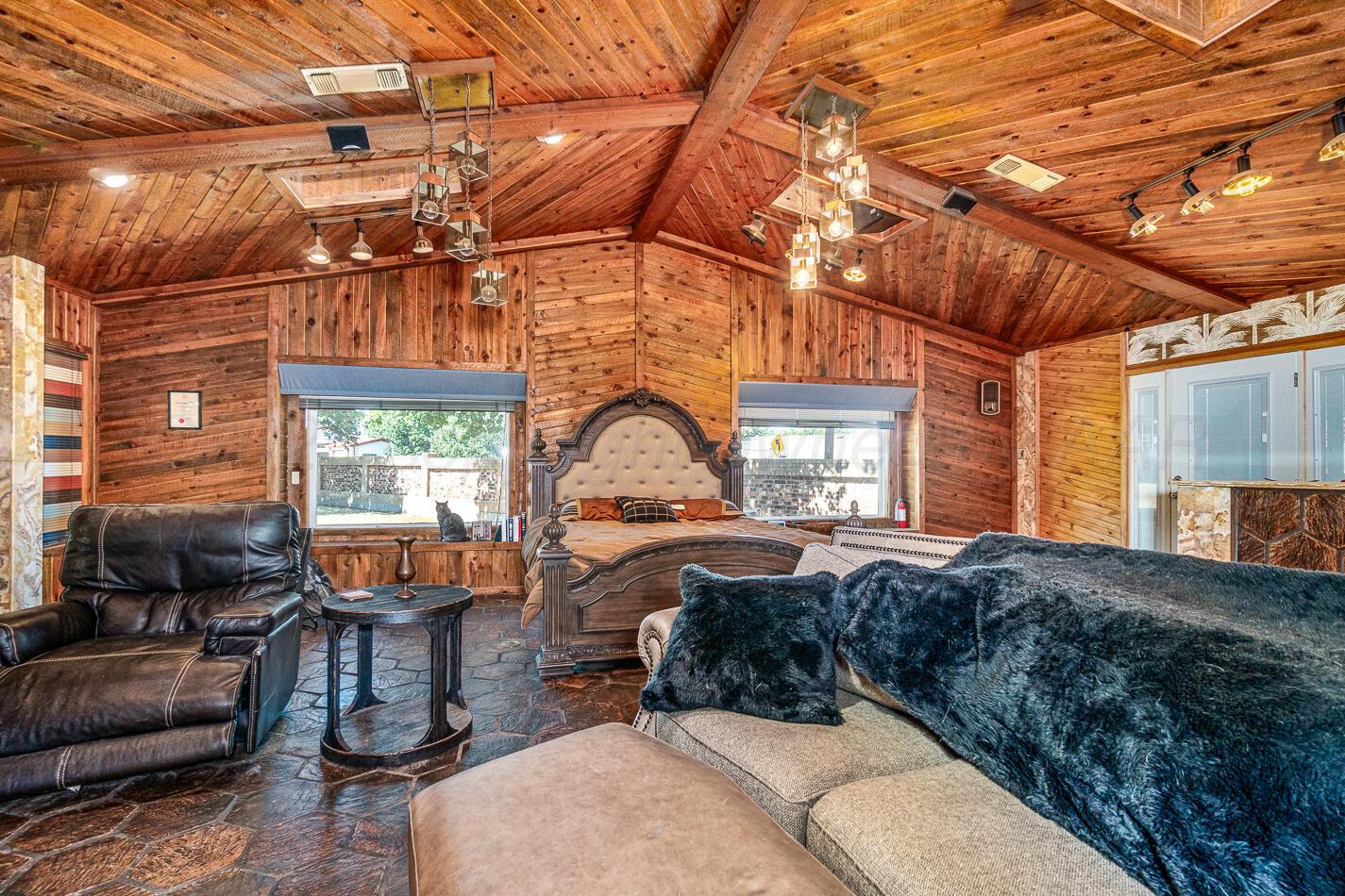 1900 Hemlock Street, Borger, Alaska image 33
