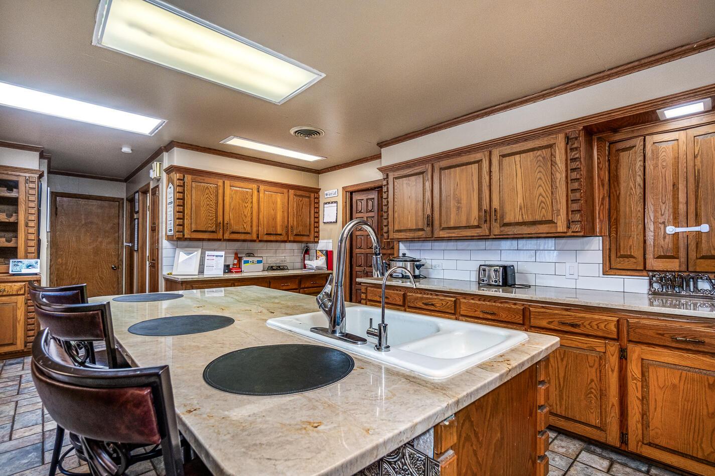 1900 Hemlock Street, Borger, Alaska image 12