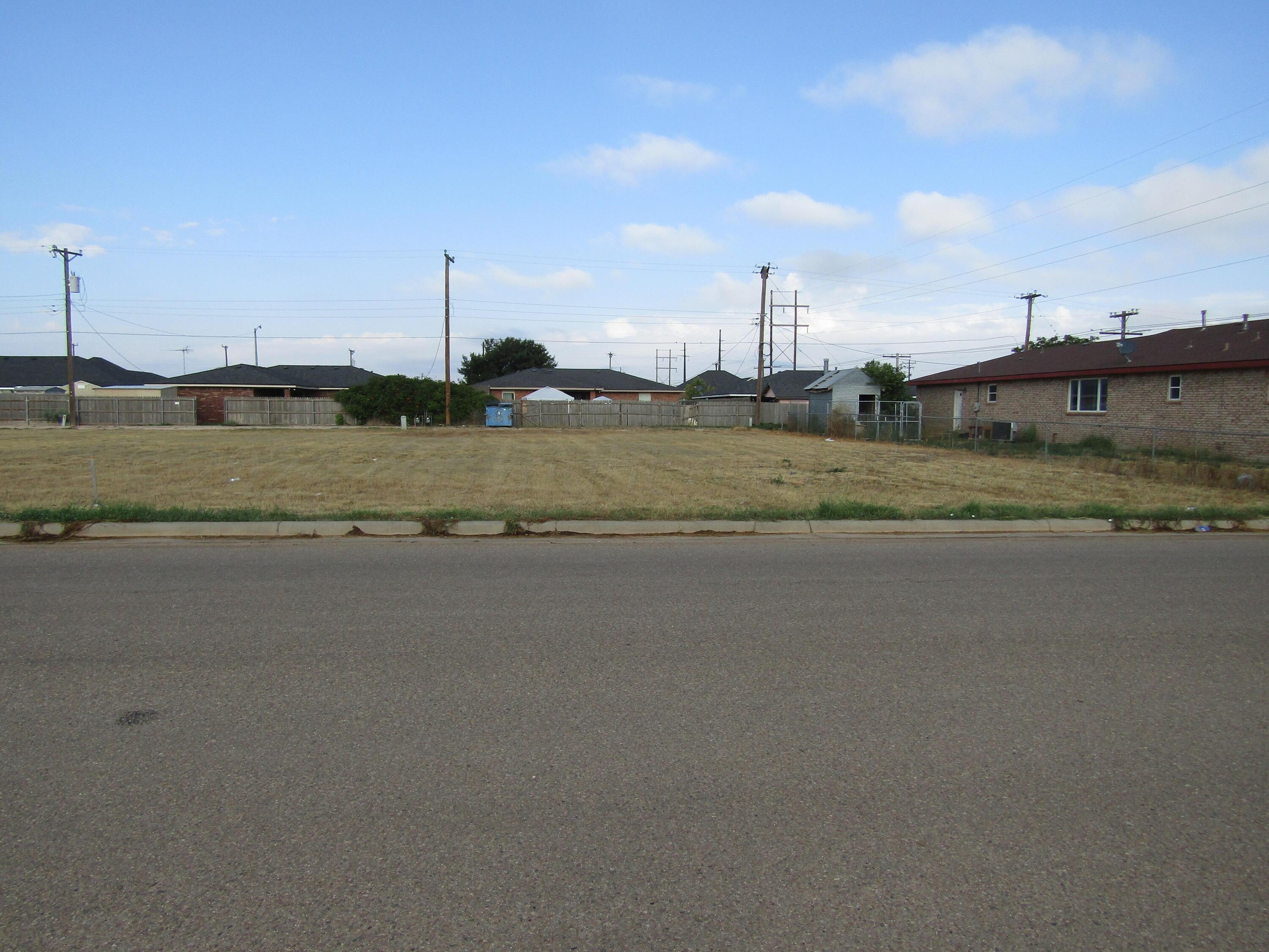 N Greenwood Street, Hereford, Texas image 4