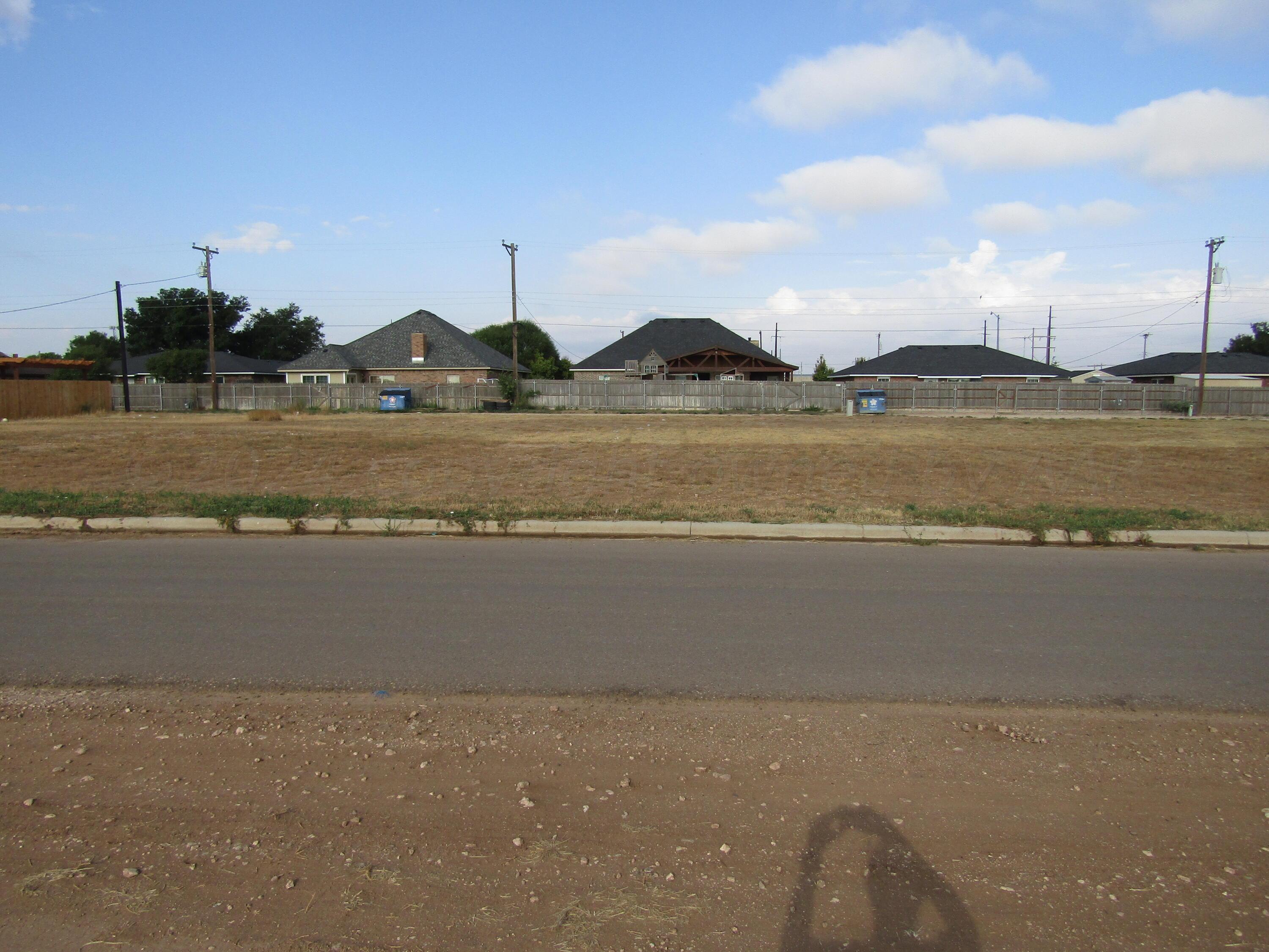 N Greenwood Street, Hereford, Texas image 7