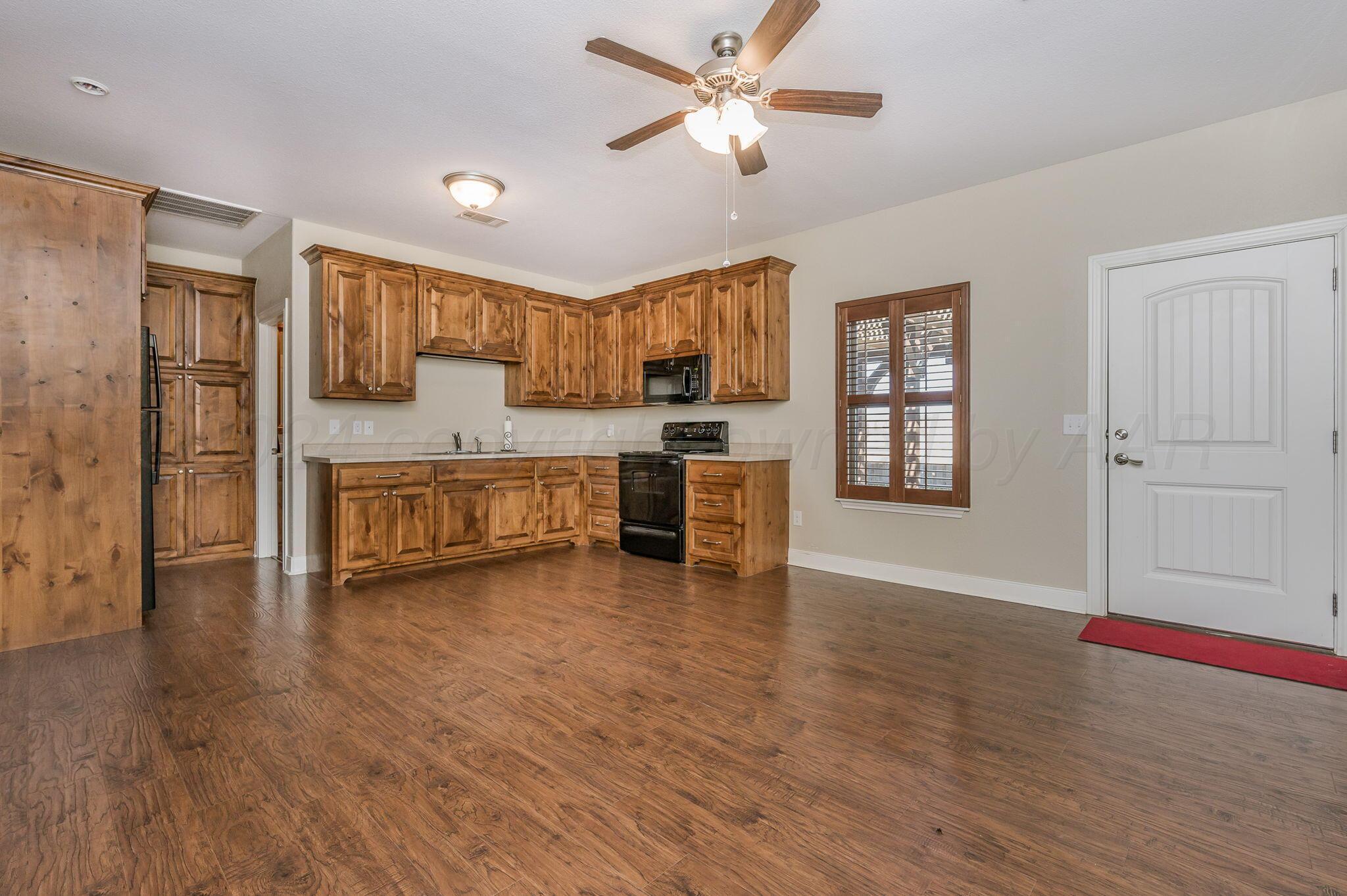 100 N Pratt Street #3, Claude, Texas image 37
