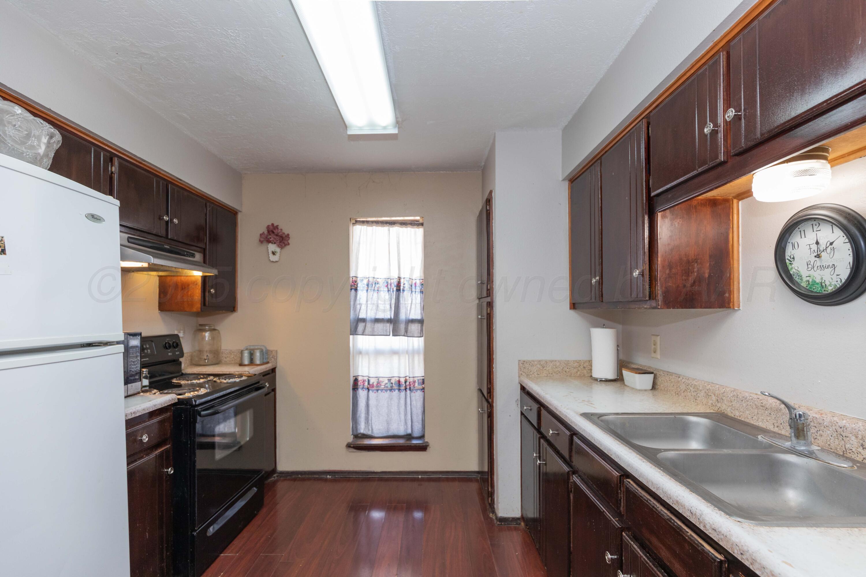 609 W Groom Avenue, Panhandle, Texas image 4