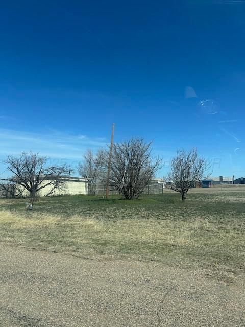 204 N Vine Street, Claude, Idaho image 2