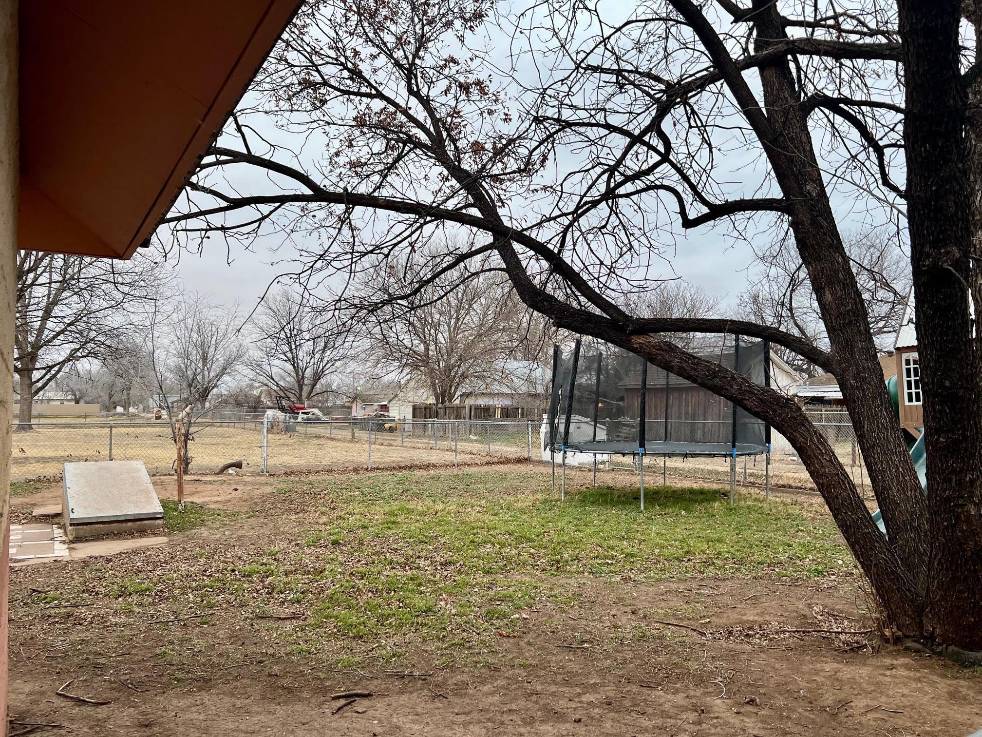 412 N 11th Street, Memphis, Texas image 15