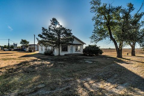 Homes For Sale - 115 S Whorton Avenue<br/> Happy, TX 79052
