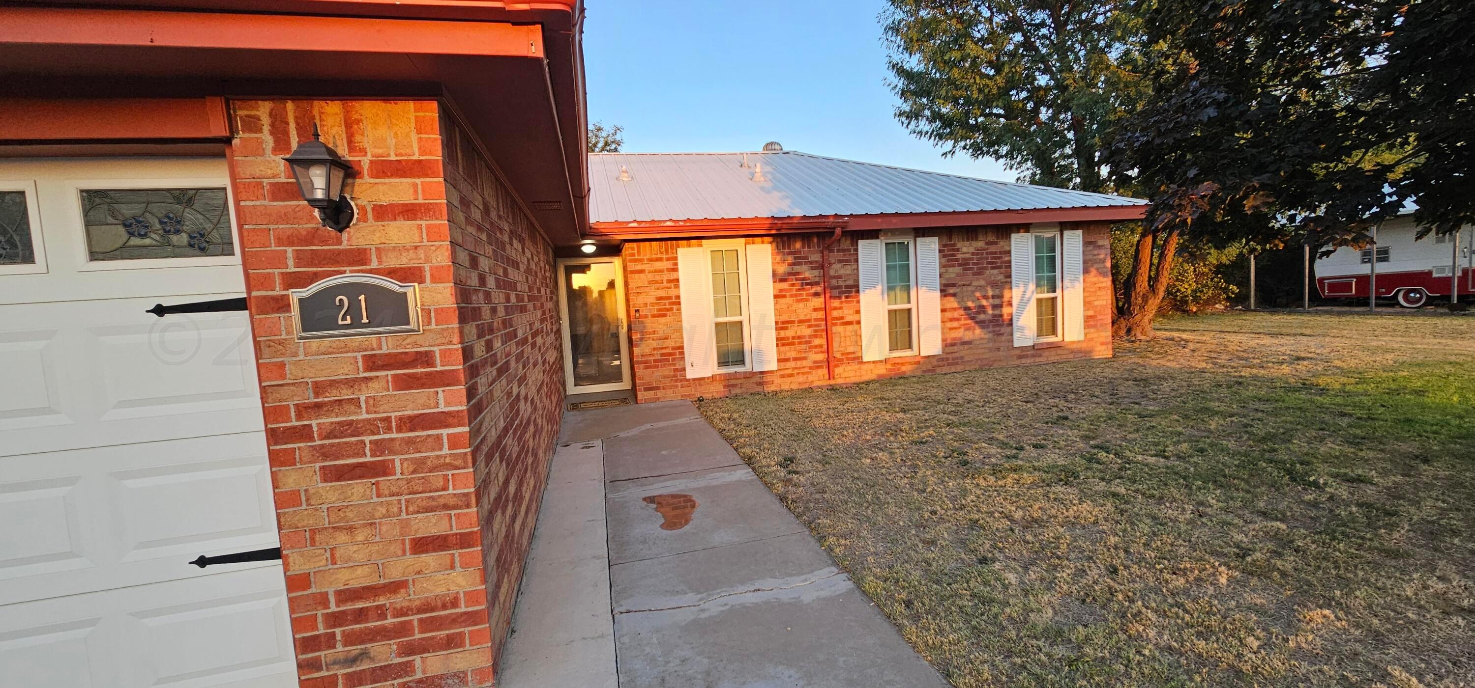 21 S Brandt Street, Spearman, Texas image 3