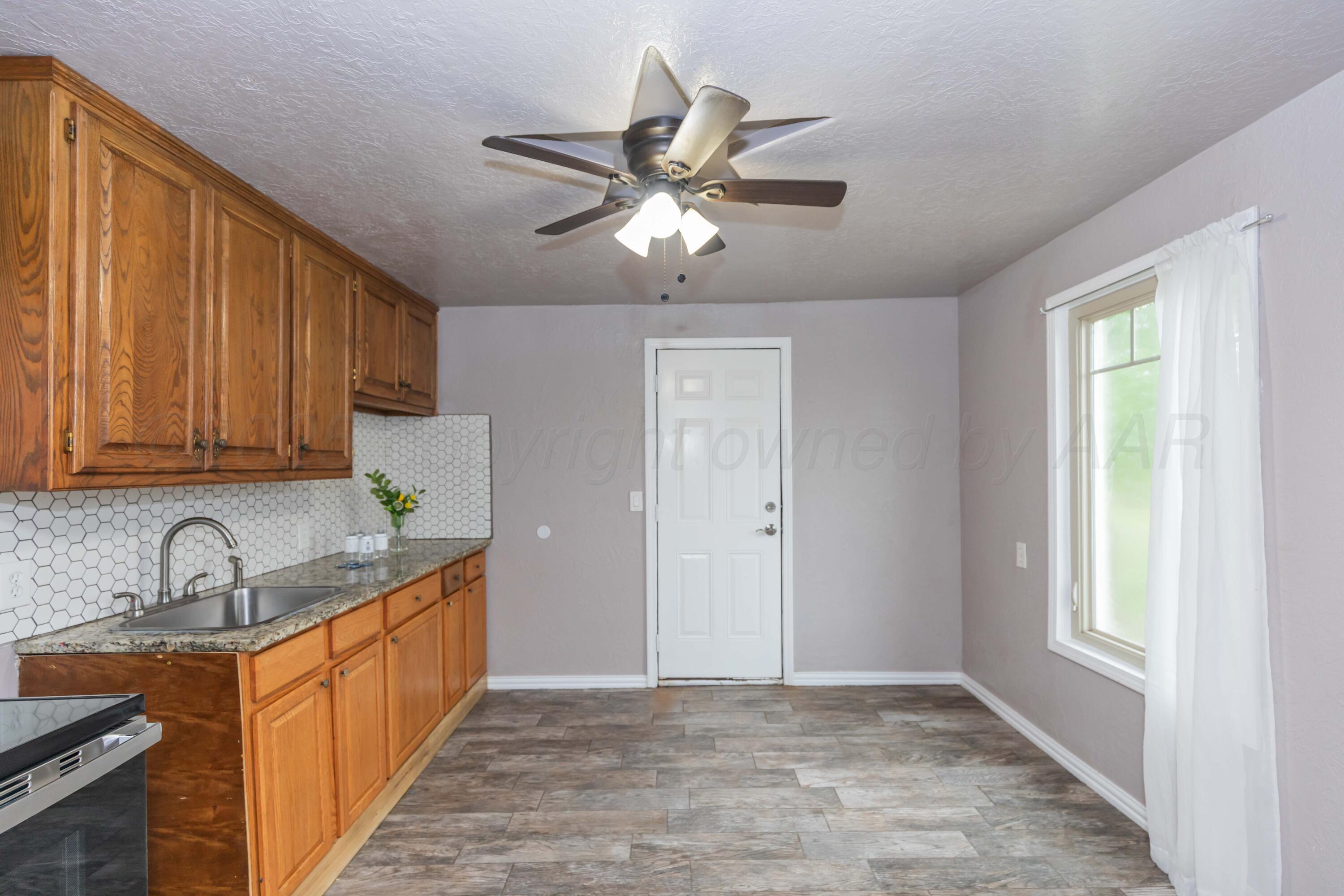 1307 N Buchanan Street, Amarillo, Texas image 9