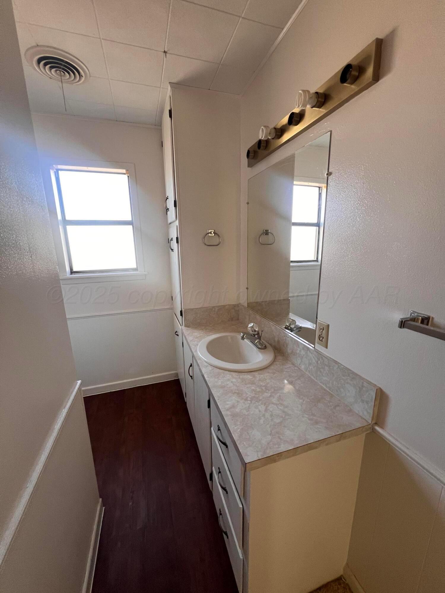 207 Ave C Ave, Hereford, Idaho image 18