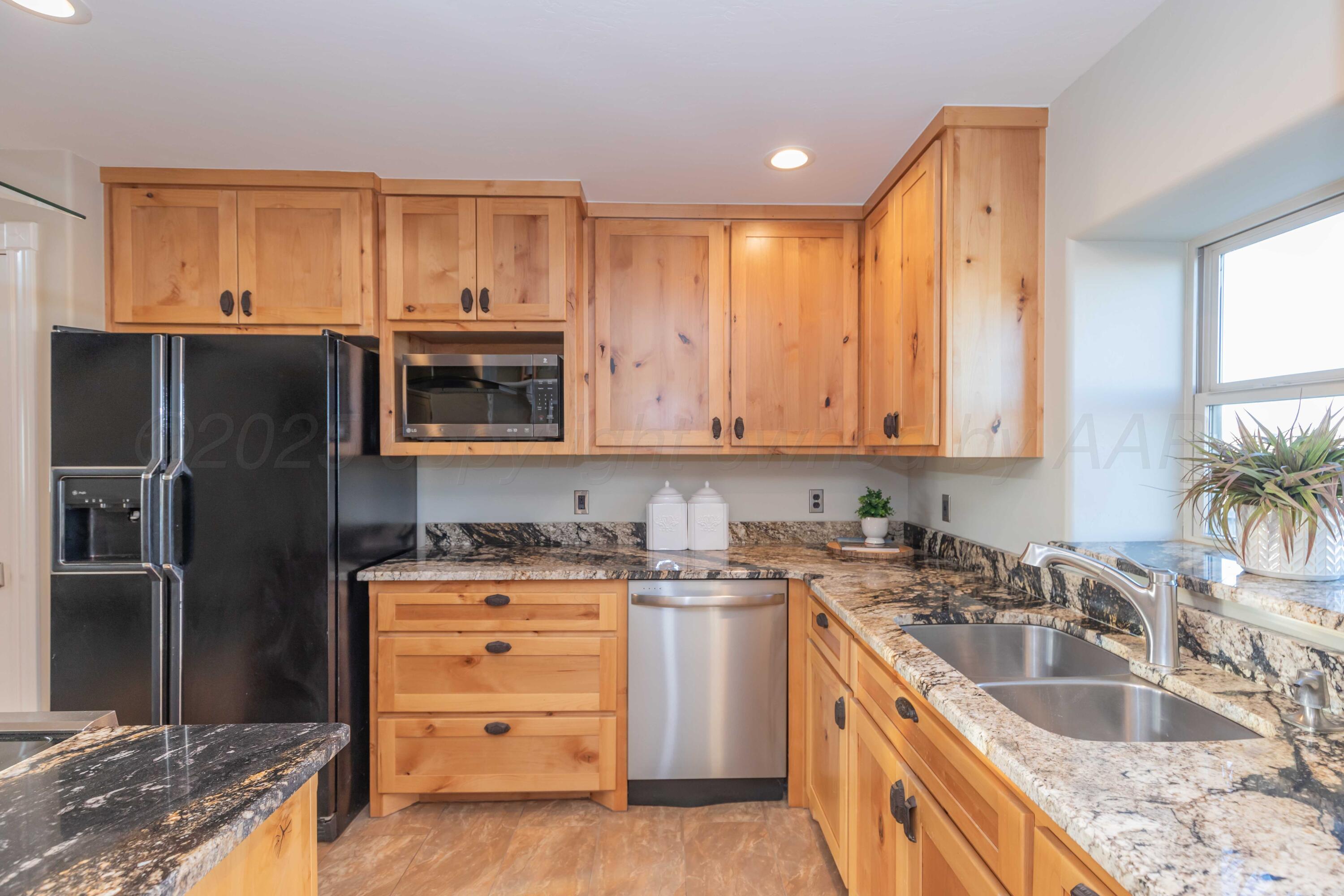 8801 Sharman Loop, Amarillo, Alaska image 11