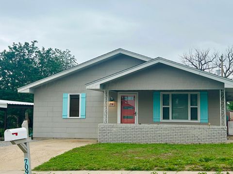 Homes For Sale - 709 S 6th Street<br/> Canadian, TX 79014