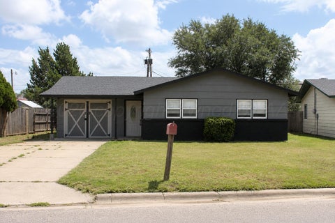 Homes For Sale - 302 Western Avenue<br/> Deaf Smith County, Hereford, TX 79045