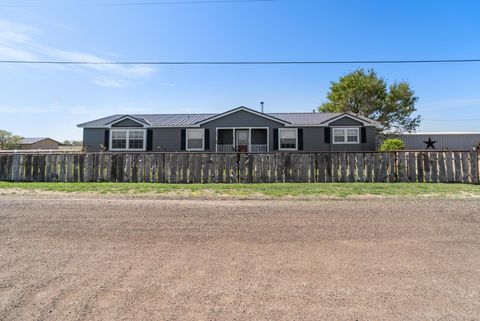 Homes For Sale - 920 18th Street<br/> Hereford, TX 79045