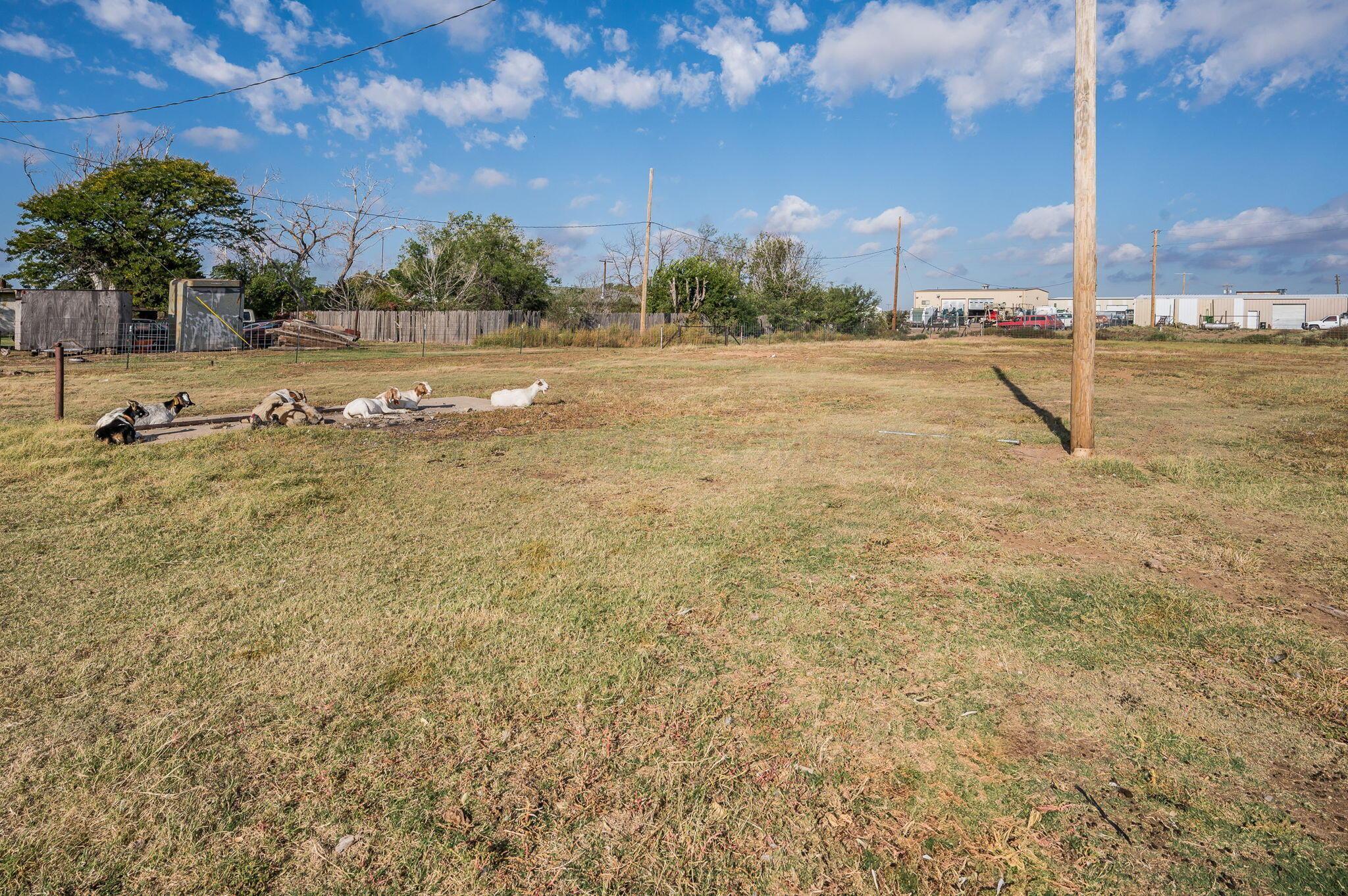 508 Sara Drive, Stinnett, Texas image 25