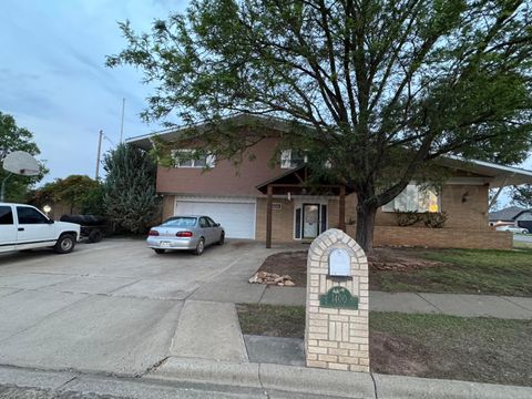 Homes For Sale - 1400 16th Street<br/> Hereford, TX 79045