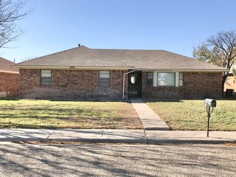 Homes For Sale - 1024 Cimarron Trail<br/> Canyon, TX 79015