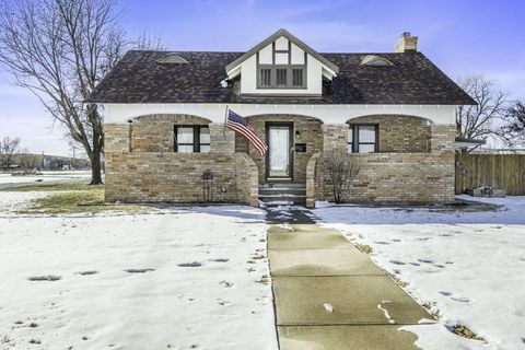 Homes For Sale - 501 N Houston Street<br/> Wheeler County, Shamrock, TX 79079