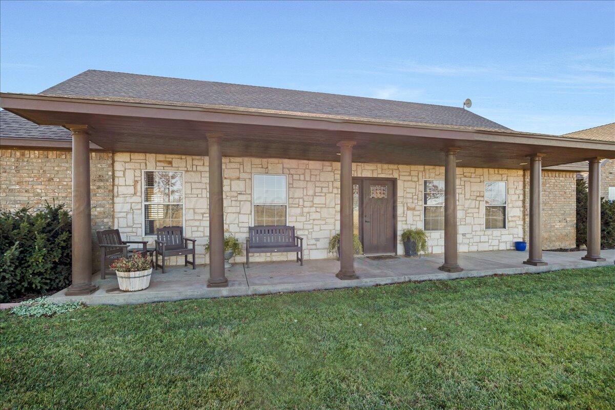 18101 W Costley Road, Amarillo, Washington image 3